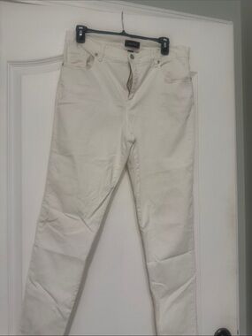 Karen Kane Off-White Straight Leg Pants